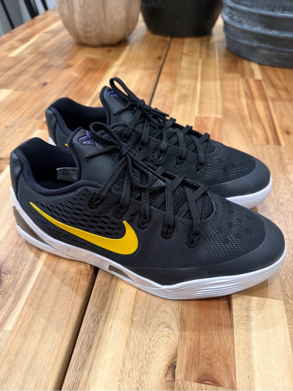 Boys Nike Kobe 9 low Elite Protro basketball shoes